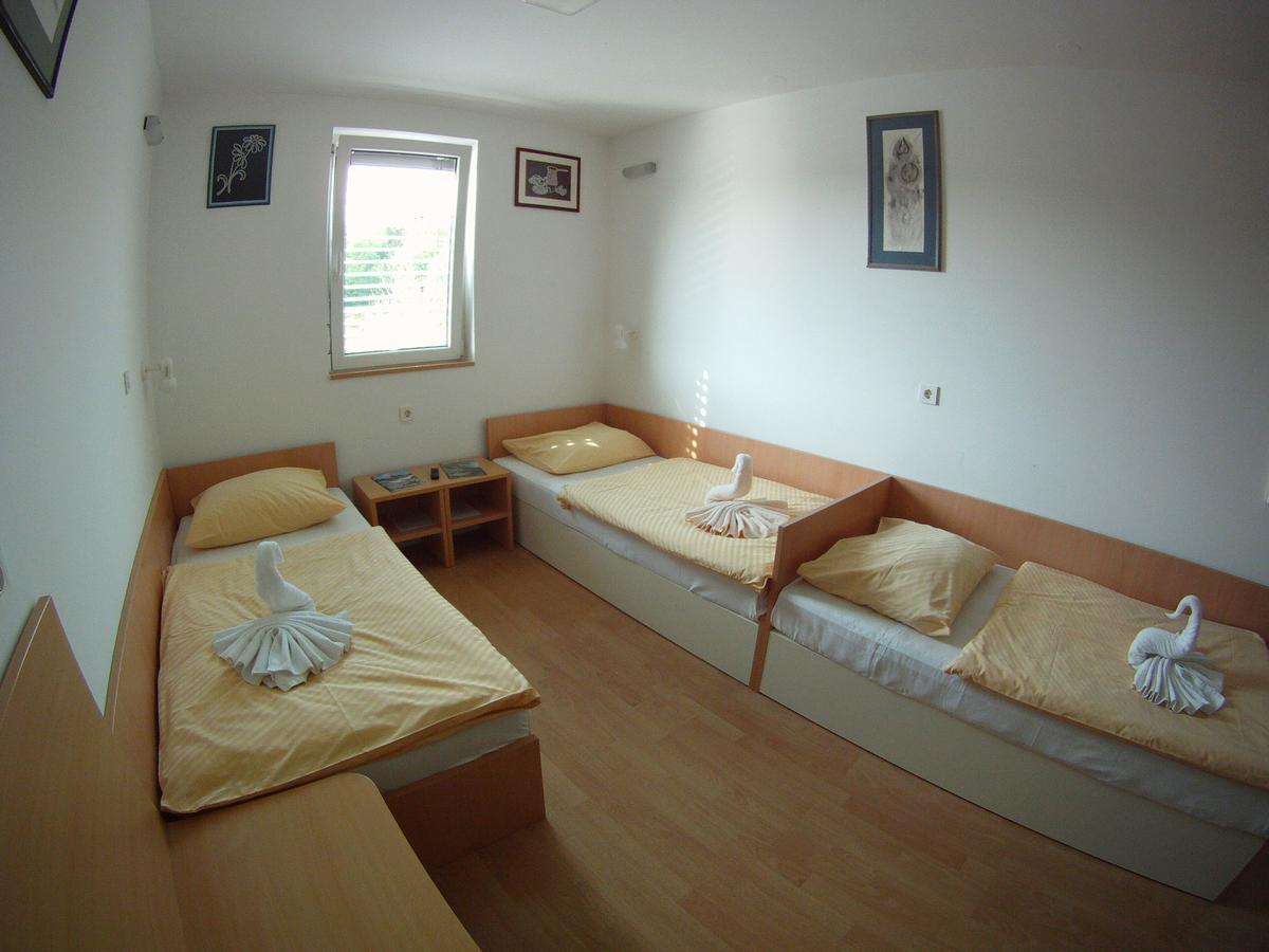 Hotel Galaksija Trebnje Extérieur photo