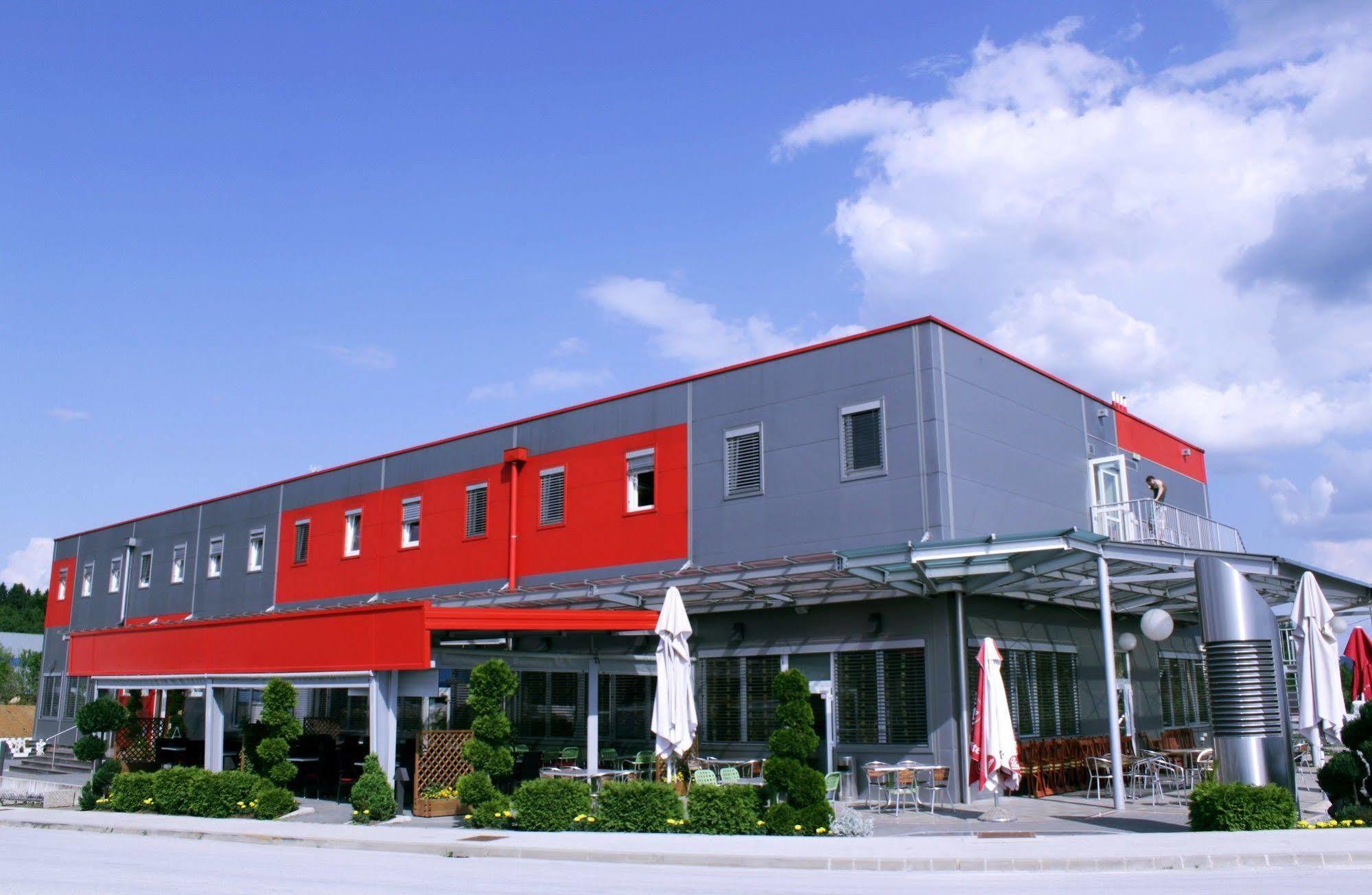 Hotel Galaksija Trebnje Extérieur photo