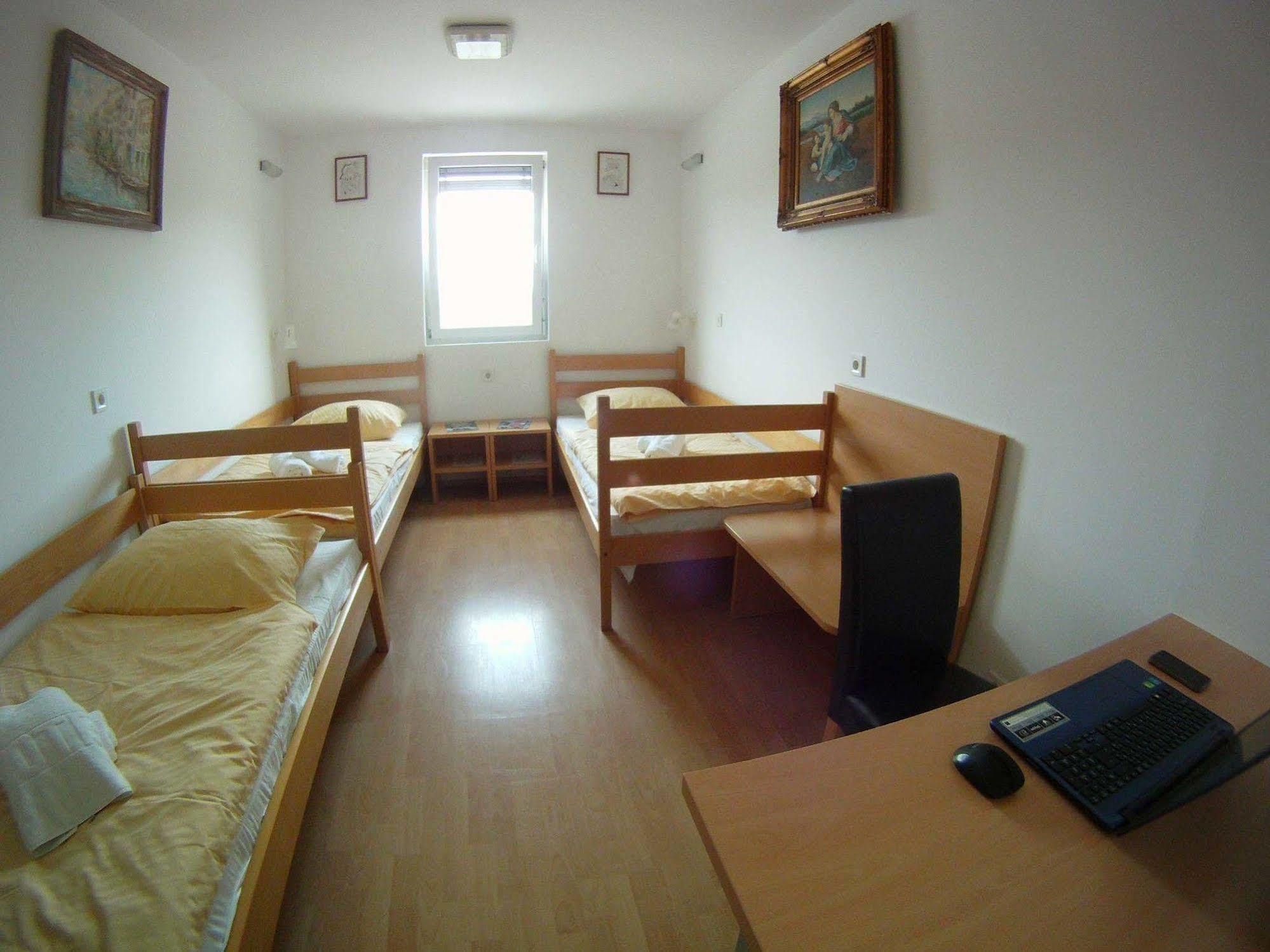 Hotel Galaksija Trebnje Extérieur photo