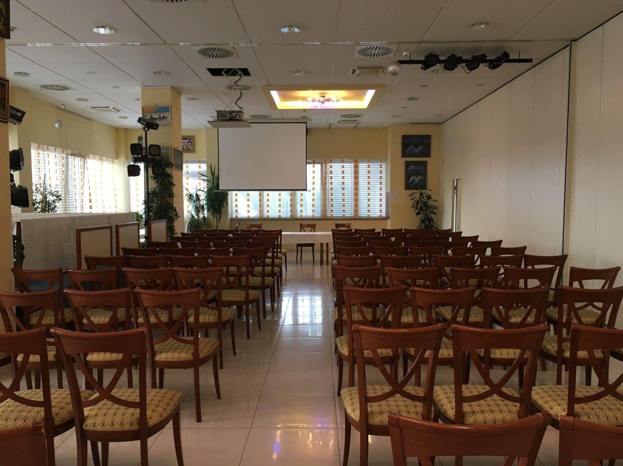 Hotel Galaksija Trebnje Extérieur photo