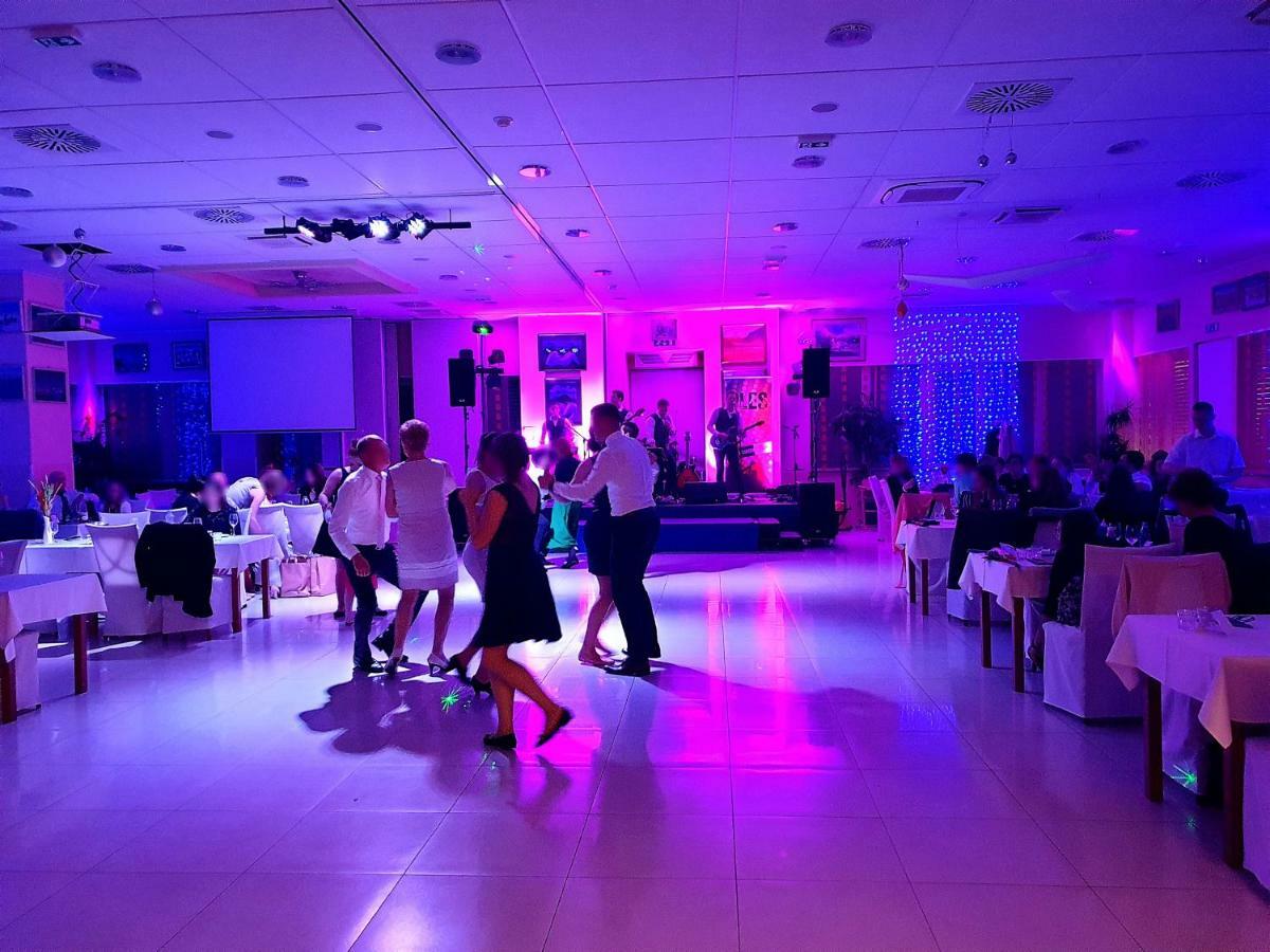 Hotel Galaksija Trebnje Extérieur photo