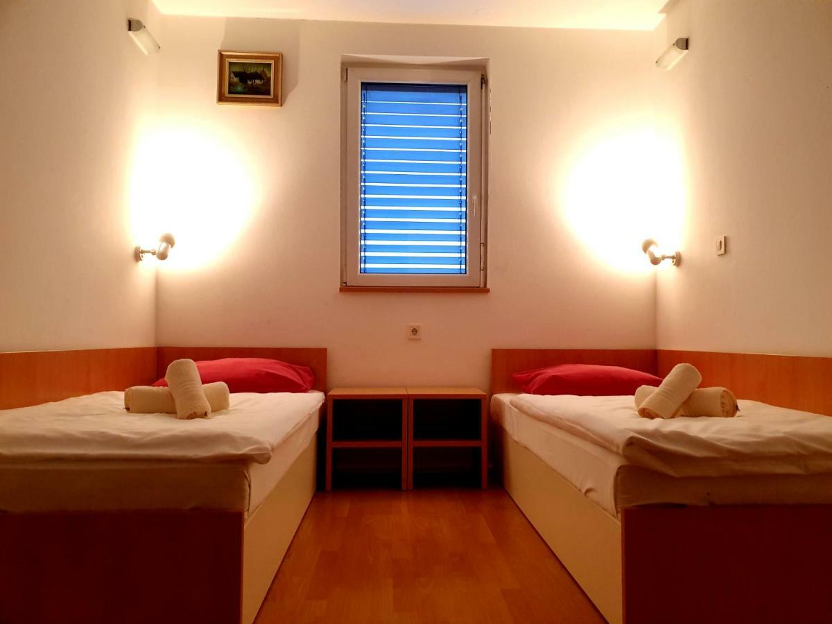 Hotel Galaksija Trebnje Extérieur photo
