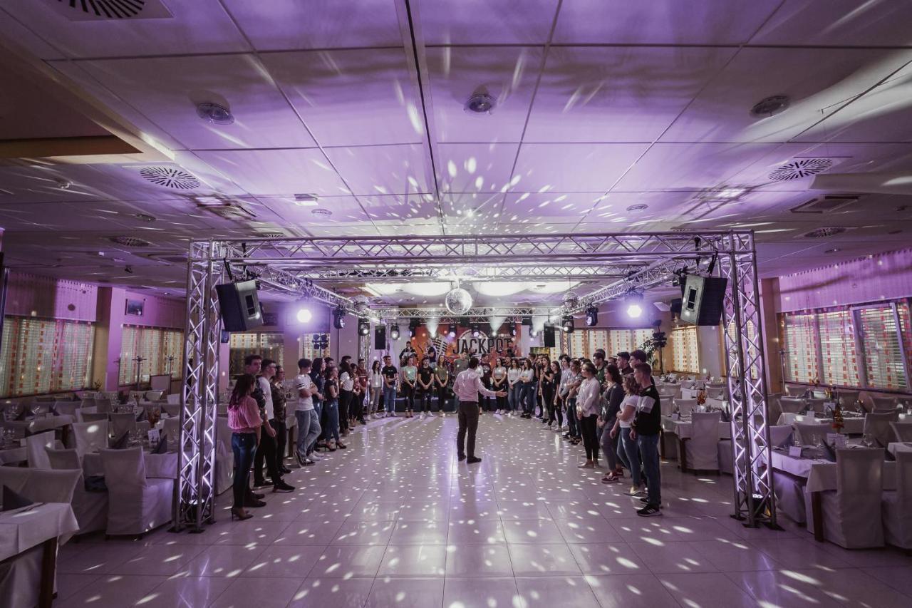 Hotel Galaksija Trebnje Extérieur photo